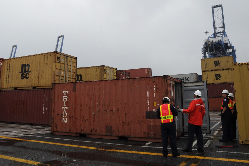 USCG Conducts Inspections at Port of Baltimore