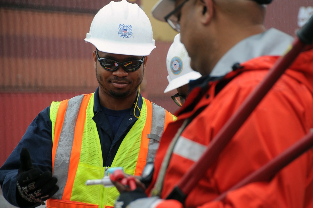 USCG Conducts Inspections at Port of Baltimore