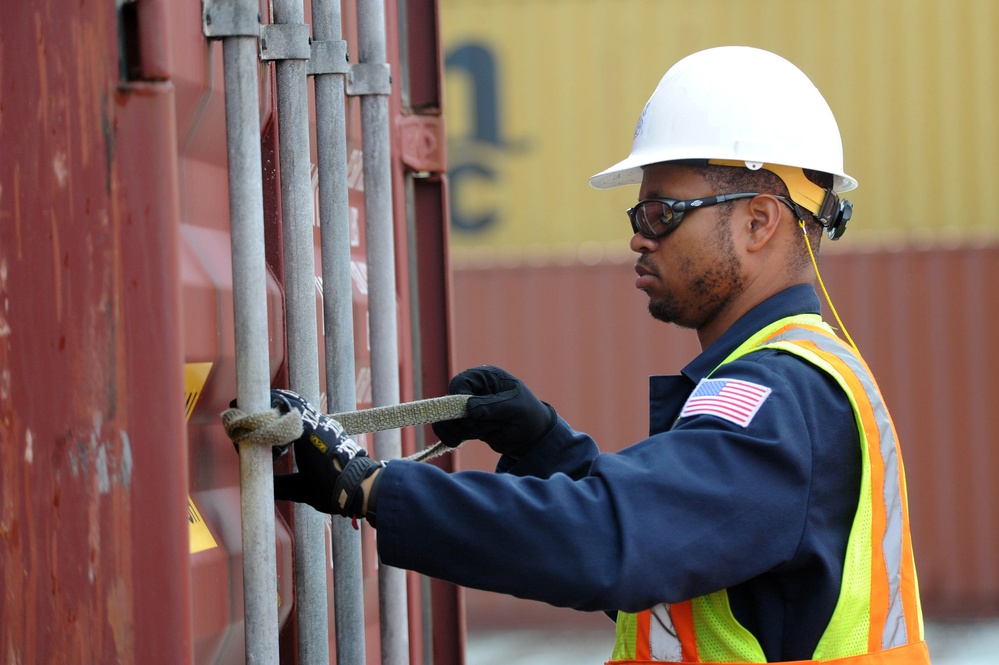 USCG Conducts Inspections at Port of Baltimore