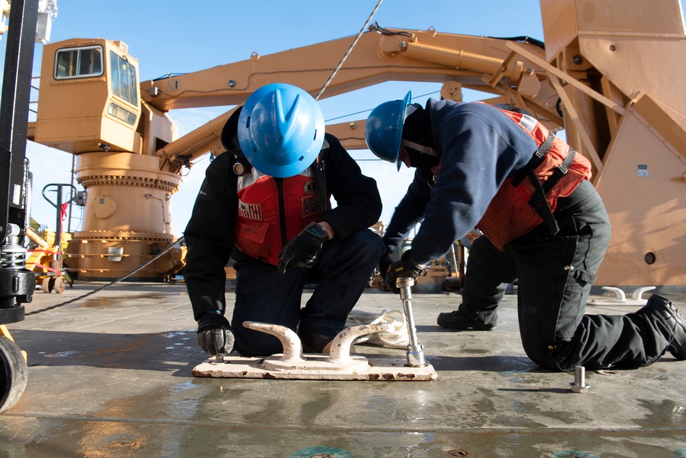 Coast Guard Cutter Healy conducts Arctic patrol in support of the Office of Naval Research