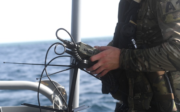 82nd ERQS, CRS 8, Navy EOD tackle full mission profile