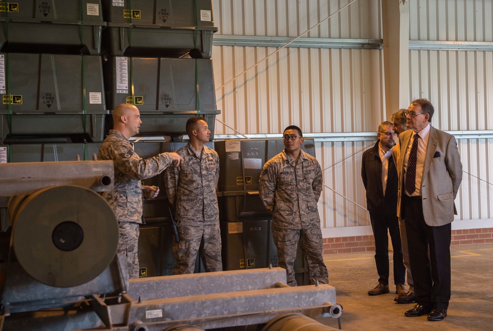 RAF Welford hosts civic leaders