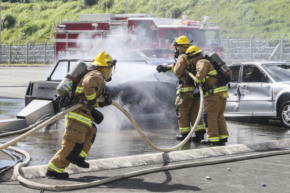 MCIPAC hosts firefighting demonstration for Fukuoka Prefecture Fire Academy cadets