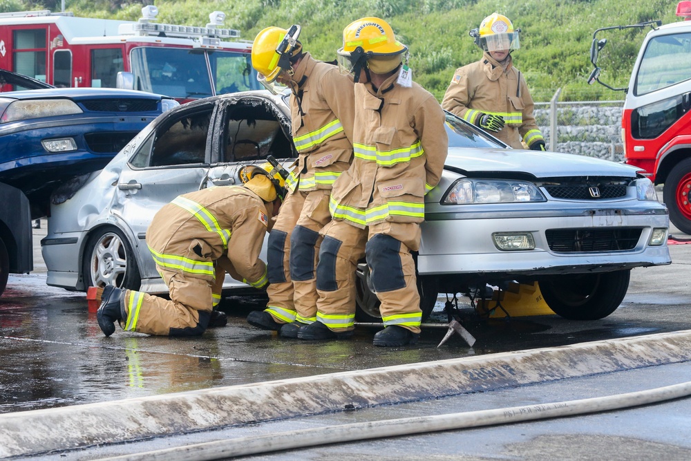 MCIPAC hosts firefighting demonstration for Fukuoka Prefecture Fire Academy cadets