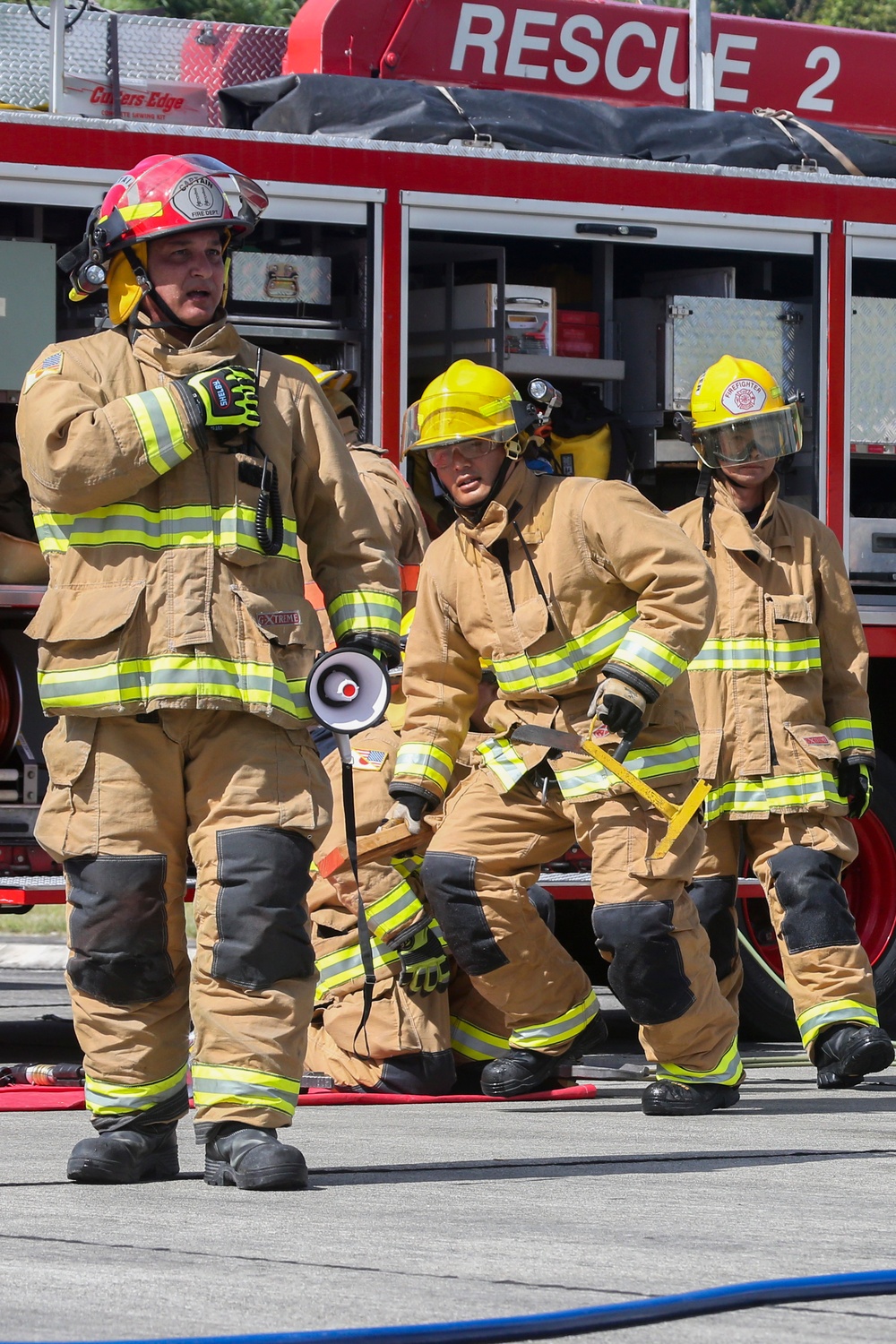 MCIPAC hosts firefighting demonstration for Fukuoka Prefecture Fire Academy cadets