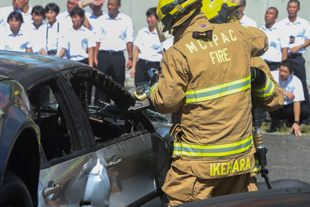 MCIPAC hosts firefighting demonstration for Fukuoka Prefecture Fire Academy cadets