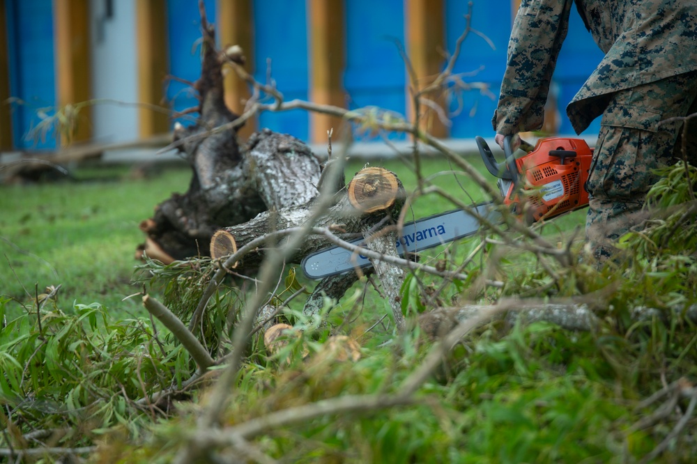 31st MEU Marines and Sailors clear the way after Typhoon Mangkhut in Rota, CNMI