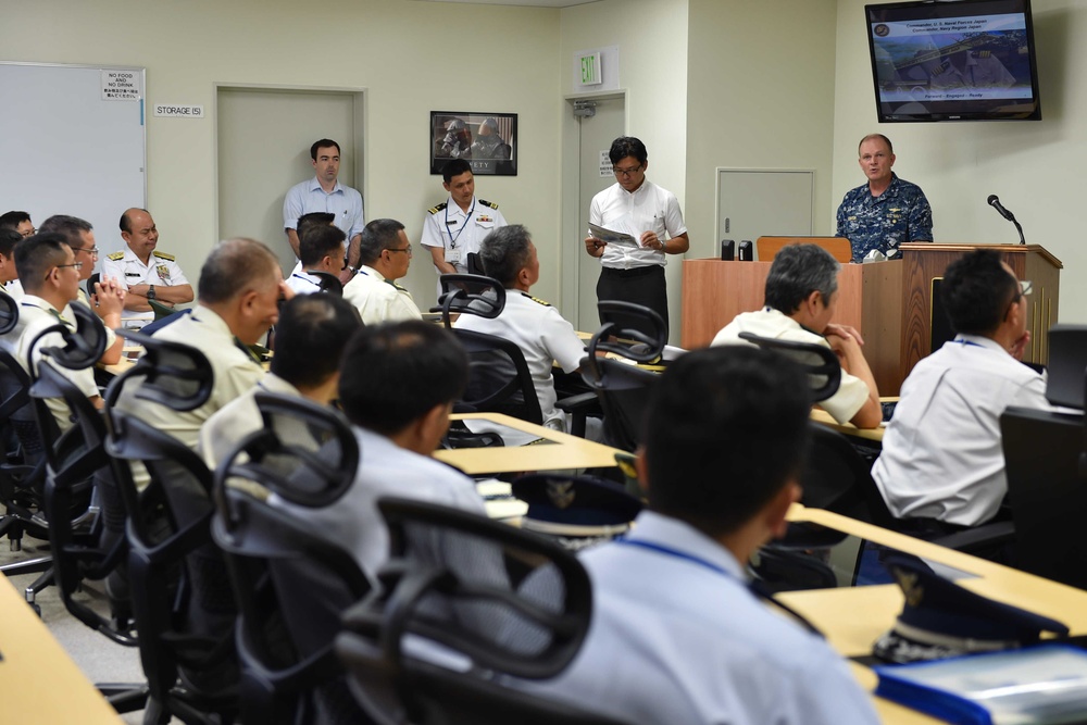 CNFJ/CNRJ hosts Japanese Ministry of Defense Joint Staff College Senior Officers