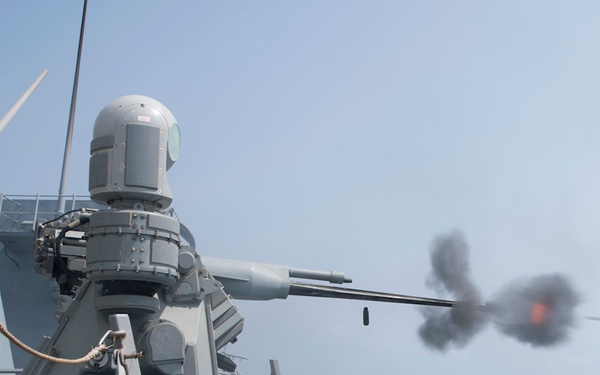 Marine General visits USS Jason Dunham (DDG 109)