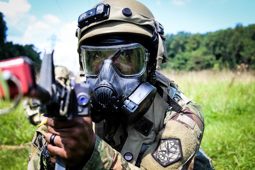 Warrior tasks challenge Soldiers in ‘Tough Squad’ competition
