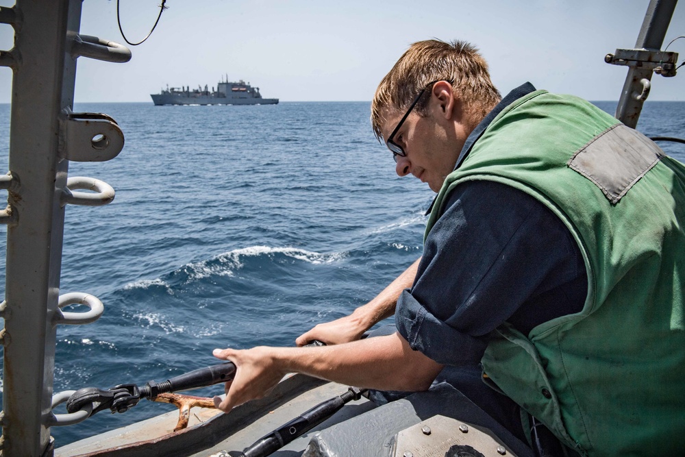 USS Jason Dunham replenishment-at-sea with USNS Alan Shepard