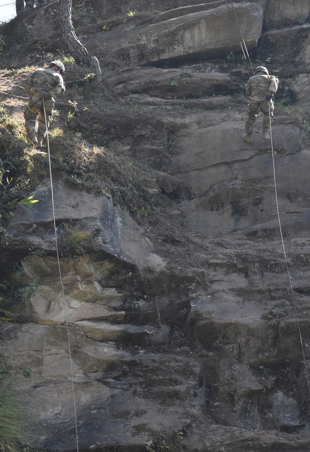 Bayonet Soldiers hone mountaineering skills in India