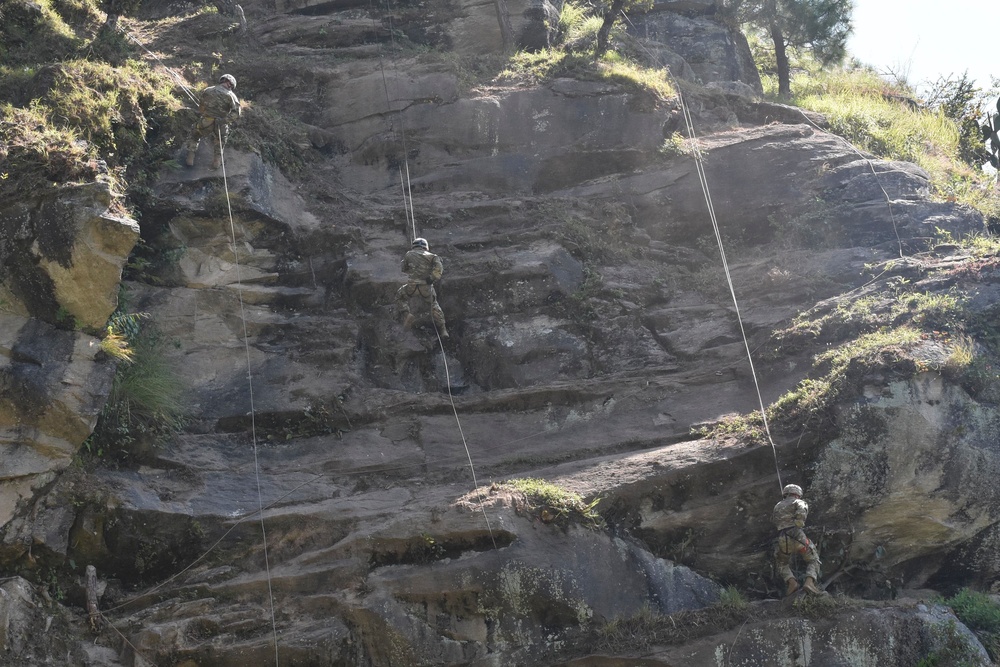Bayonet Soldiers hone mountaineering skills in India