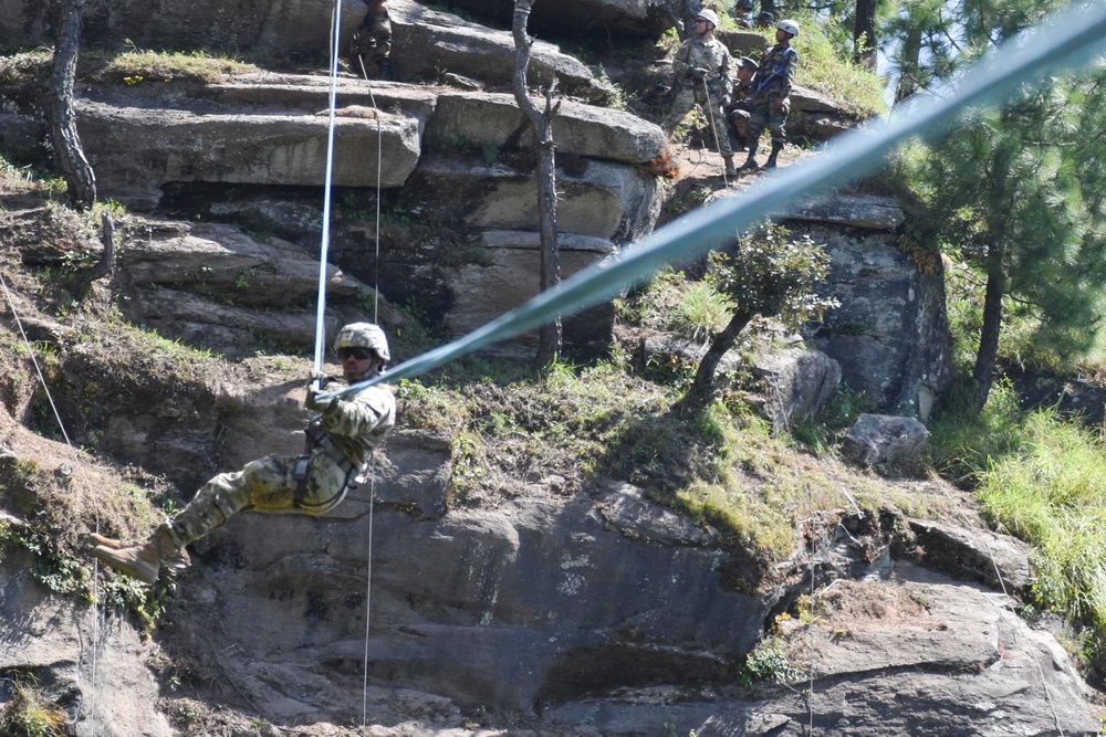 Bayonet Soldiers hone mountaineering skills in India