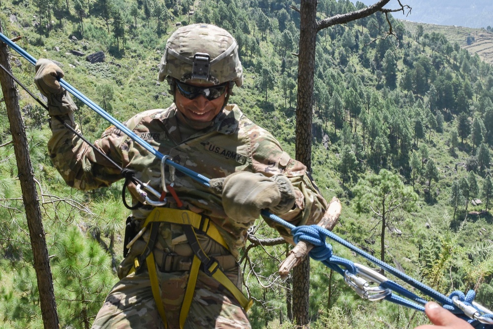Bayonet Soldiers hone mountaineering skills in India
