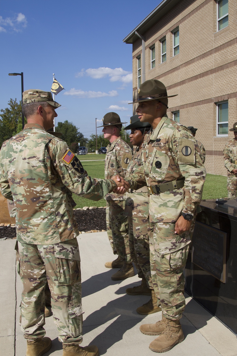 TRADOC Commanders visits USADSA