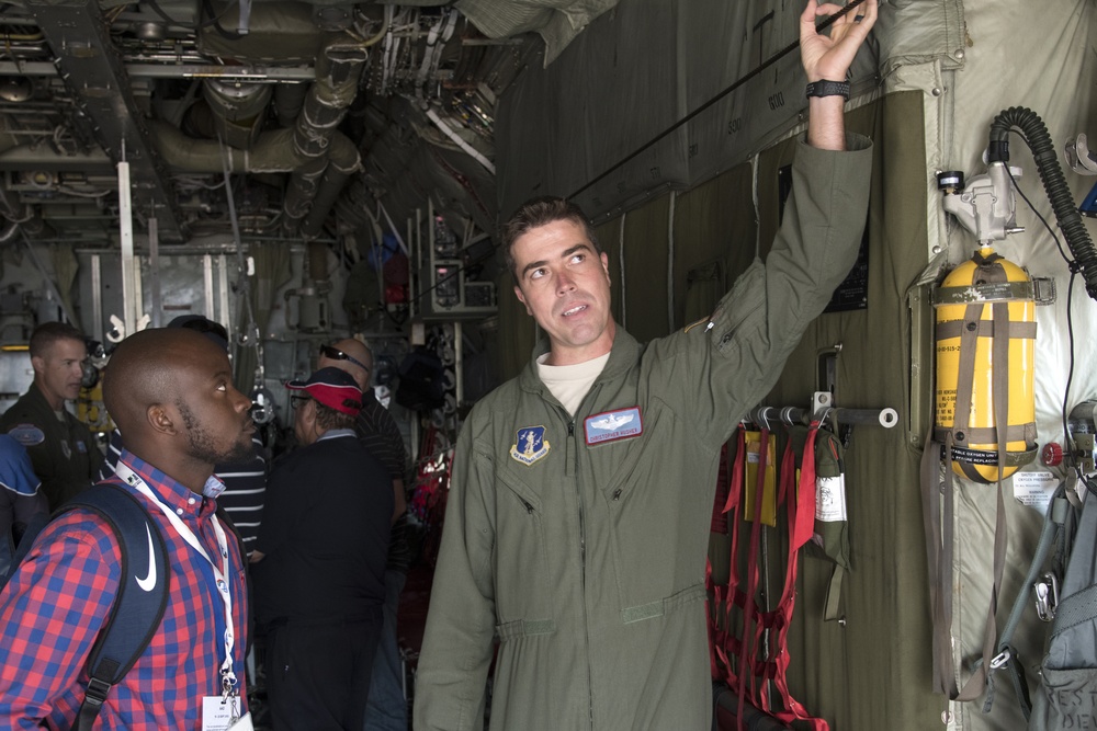 NY Army, Air Guardsman team up for African trade show
