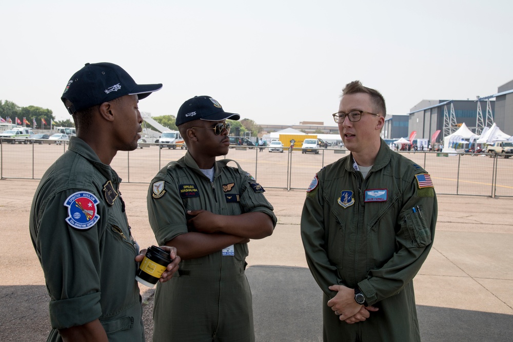 NY Army, Air Guardsman team up for African trade show