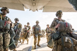 173rd Airborne Brigade jump during Saber Junction 2018