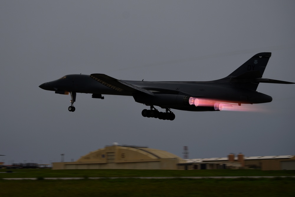 Air Force bomber participates in a SINKEX during Valiant Shield 2018