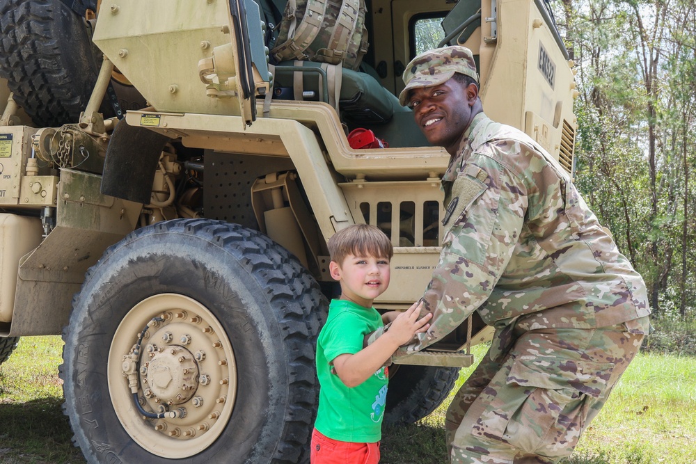 NCNG engineers connect communities by repairing roads