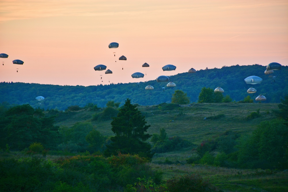 Sky Soldiers Jump into Hohenfels