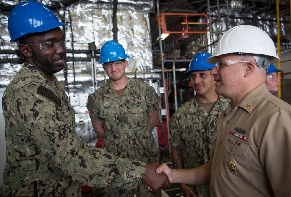 MCPON Connects with Omaha Crew