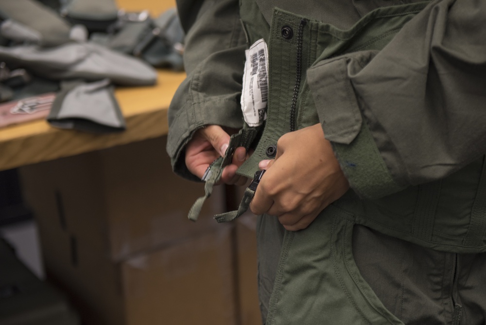 Sculptor partners with IDANG for historical art creation