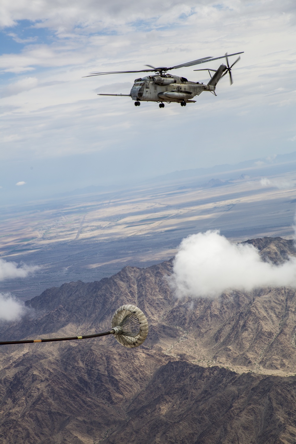 CH-53E Super Stallion Conducts Aerial Refuel
