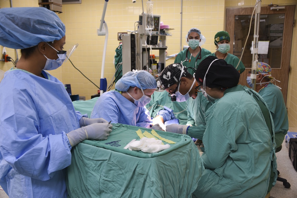 Army South deploys specialized surgical team to Honduras