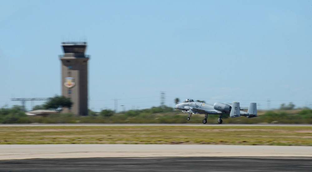 A-10 Pilot reaches 5000 flight hours milestone