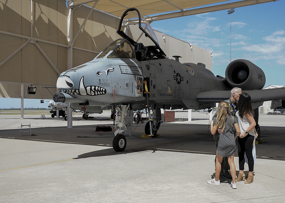 A-10 Pilot reaches 5000 flight hours milestone