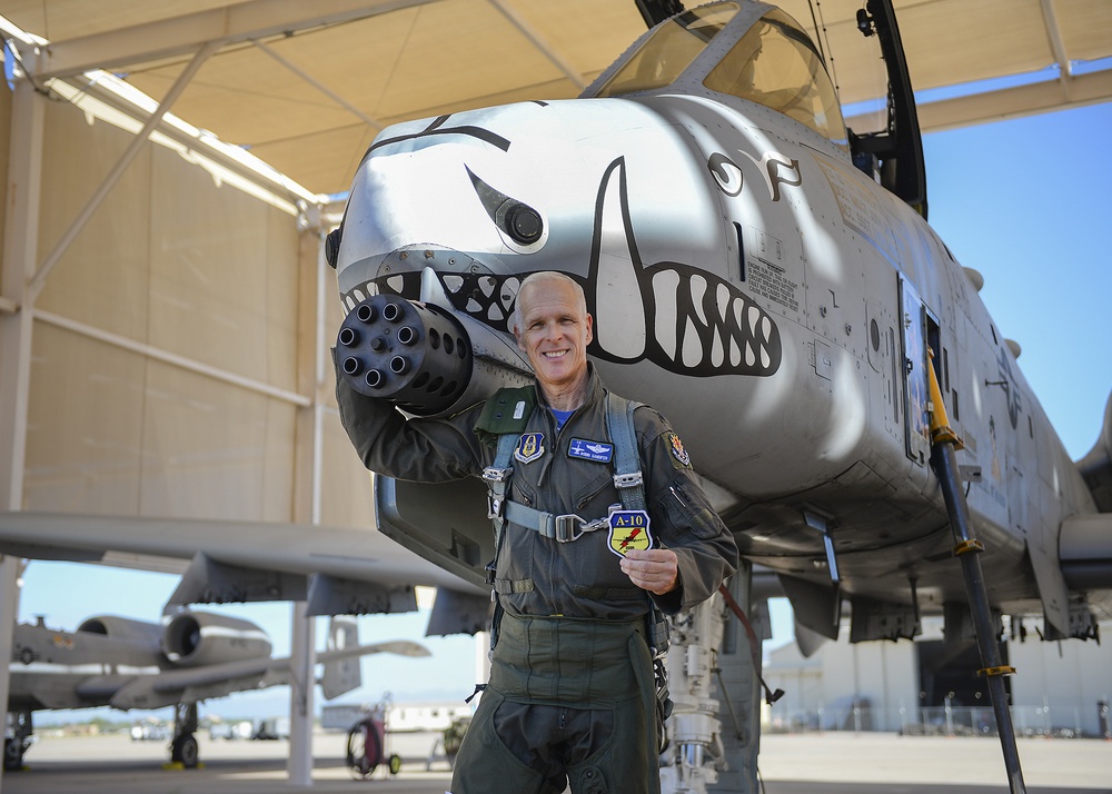 A-10 Pilot reaches 5000 flight hours milestone