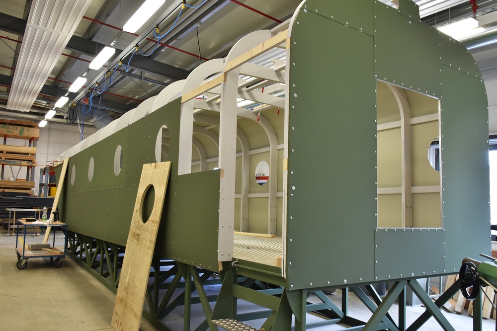 CH-47 Chinook full size mock up training aid