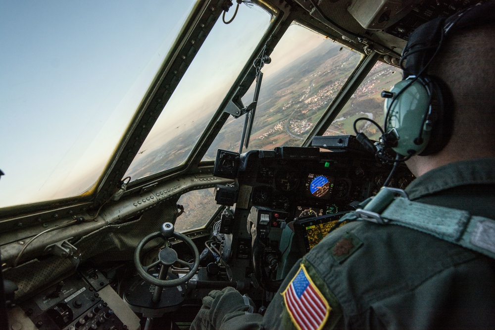 173rd Airborne Brigade jump during Saber Junction 2018