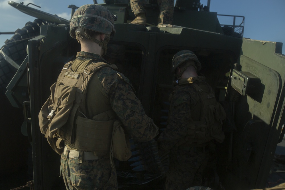 LAR Marines train for shipboard security aboard the USS Wasp