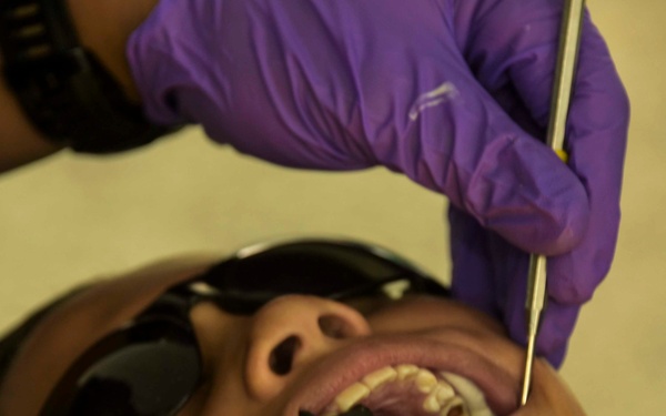 Regional Health Command Central provides pediatric dental services in Honduras