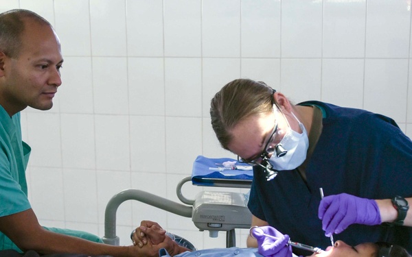 Regional Health Command Central provides pediatric dental services in Honduras