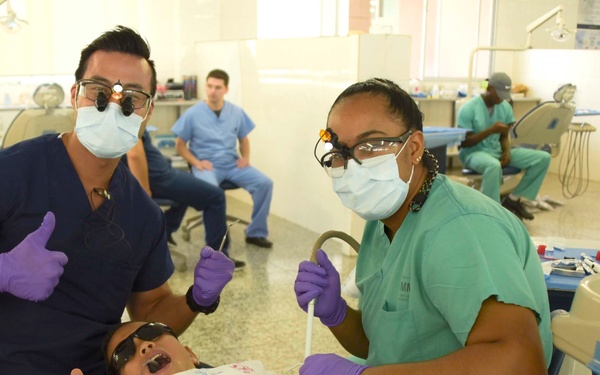 Regional Health Command Central provides pediatric dental services in Honduras