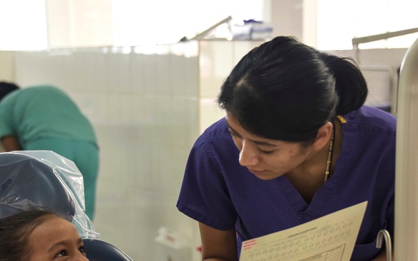 Regional Health Command Central provides pediatric dental services in Honduras
