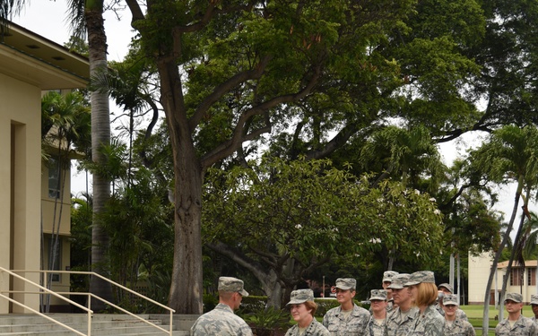 Air Force Sugeon General visits 15 MDG