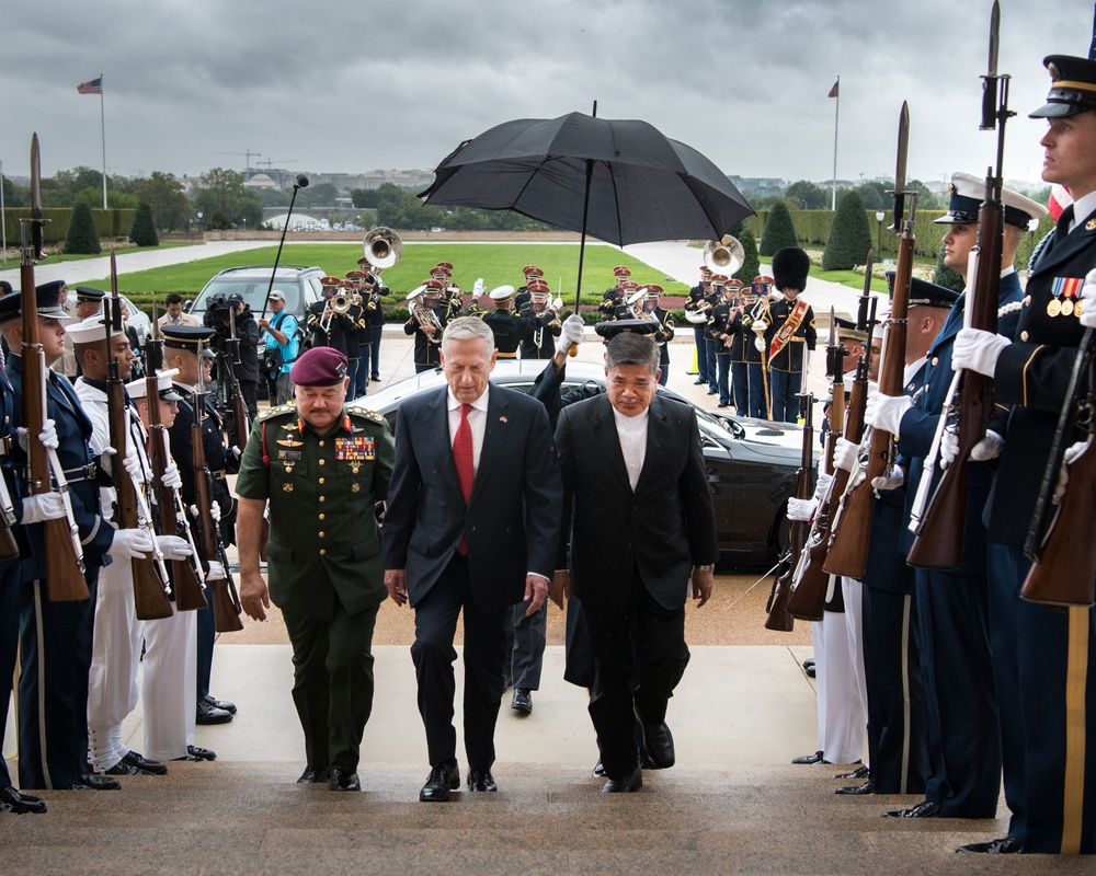 U.S. Secretary of Defense James N. Mattis hosts Malaysian MoD
