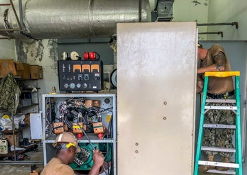 30 NCR installs FEMA Generator in Rota