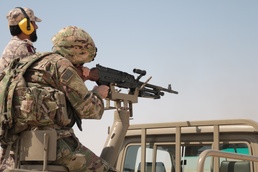 Qatari and American Soldiers Build Camaraderie at Weapons Range