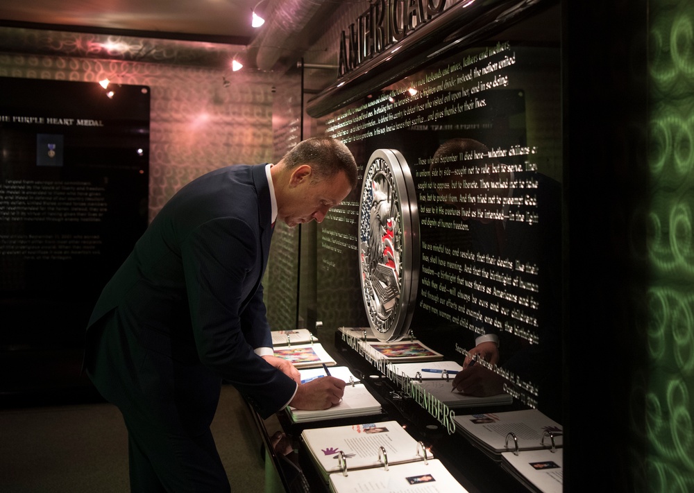 SD hosts bilateral meeting with Romanian Minister of Defense Fifor