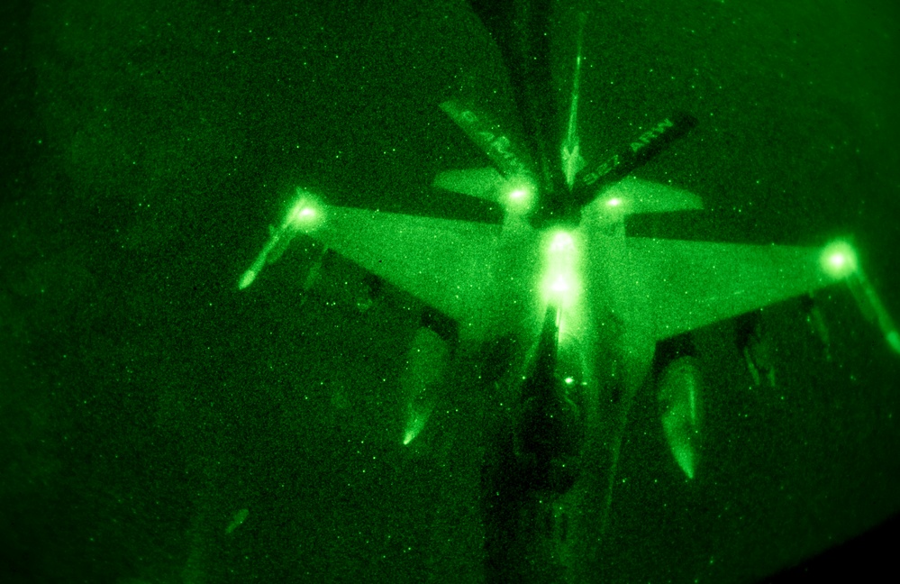 F-16 night mission over Iraq