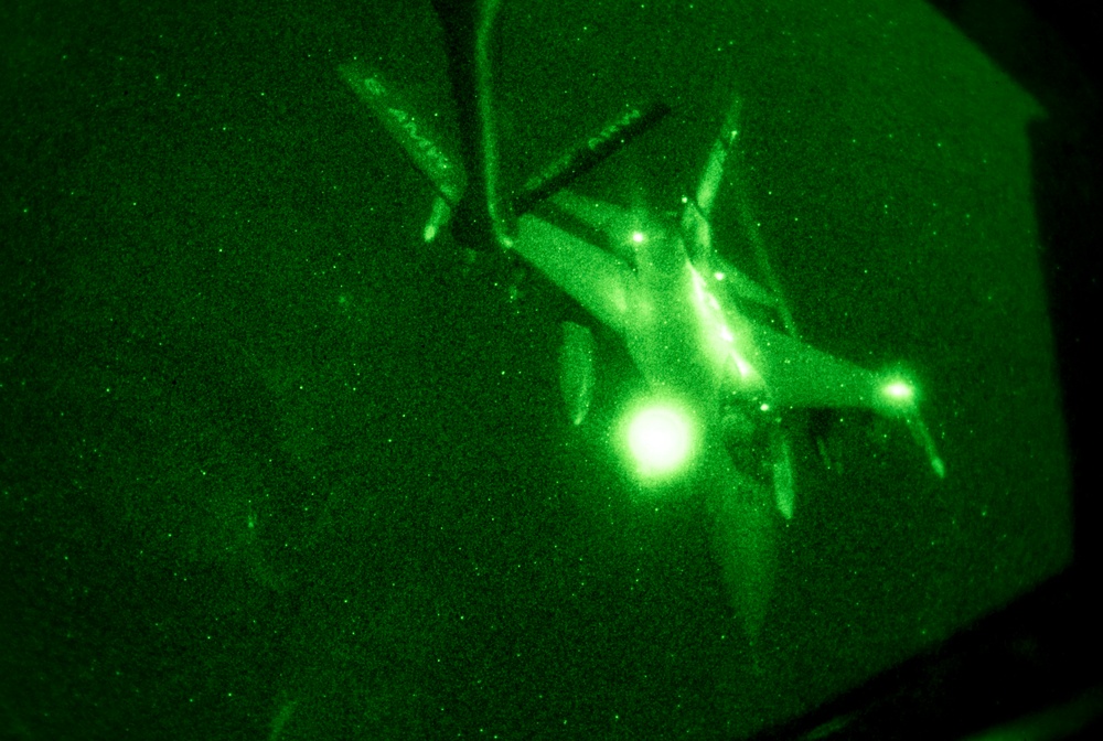 F-16 night mission over Iraq