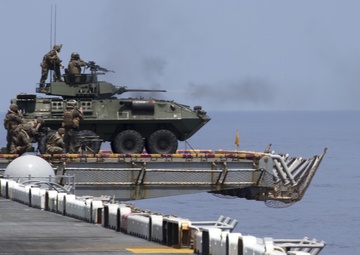 Wasp ARG, 31st MEU conduct DATF drill in the South China Sea