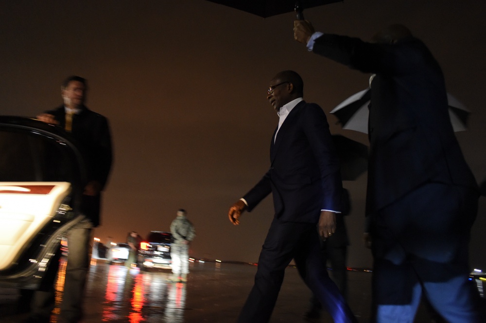 89th AW Officials Greet Benin President