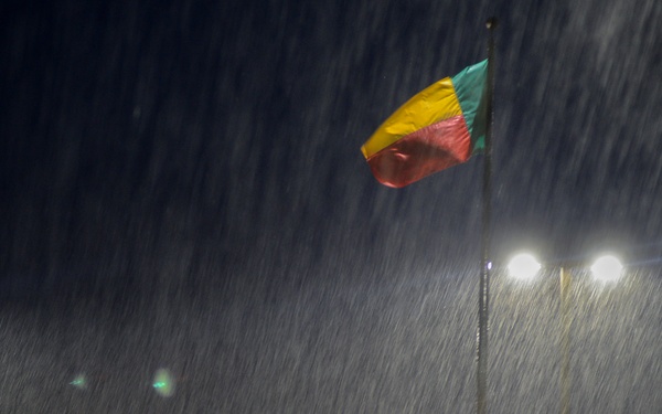 89th AW Officials Greet Benin President